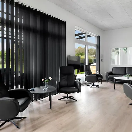 Beautiful In With Indoor Swimming Pool * Glesborg