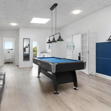 Beautiful In With Indoor Swimming Pool