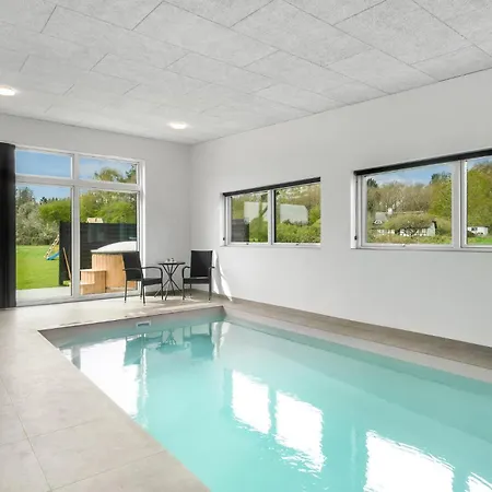 Beautiful In With Indoor Swimming Pool
